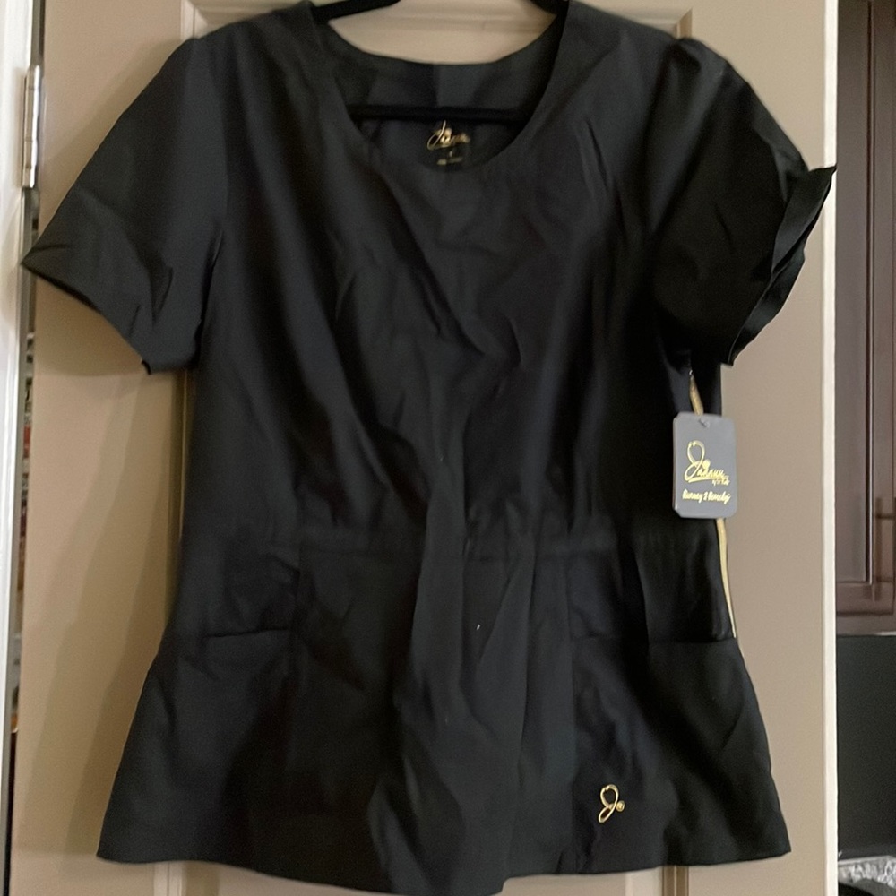 NEW scrub top size m Jaanuu brand